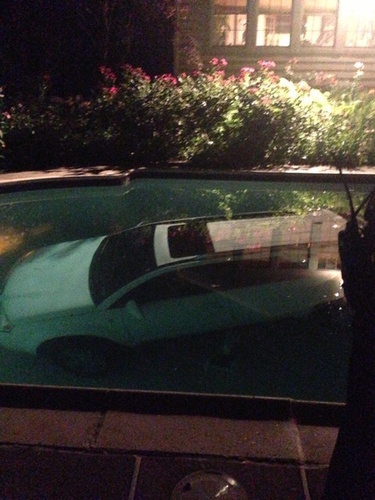 auto v bazene