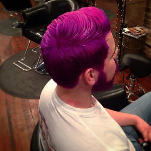 fialove vlasy